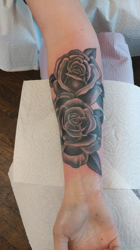 Tattoo Shop «Grinn & Barrett Tattoo and Piercing», reviews and photos, 3021 Leavenworth St, Omaha, NE 68105, USA