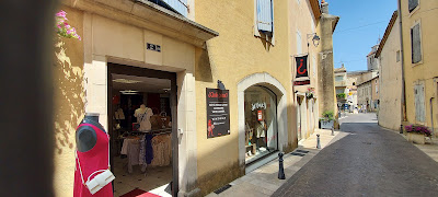 ¿Qué pasa? à Saint-Paul-Trois-Châteaux
