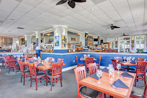 Restaurant «Pisces Rising», reviews and photos, 239 W 4th Ave, Mt Dora, FL 32757, USA