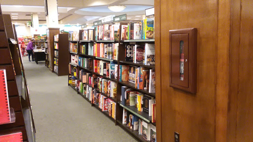 Book Store «Barnes & Noble», reviews and photos, 567 N Stephanie St, Henderson, NV 89014, USA