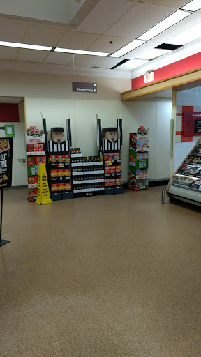 Grocery Store «Stop & Shop», reviews and photos, 44 Fenn Rd, Newington, CT 06111, USA