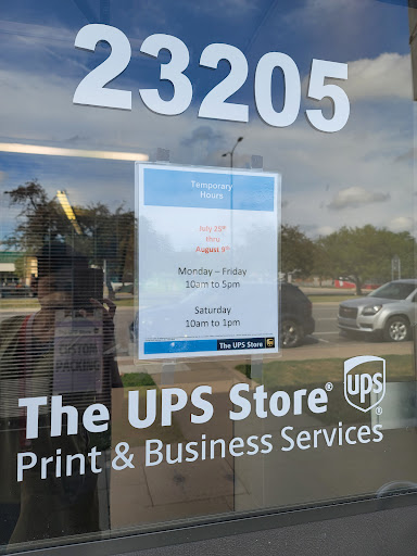 Shipping and Mailing Service «The UPS Store», reviews and photos, 23205 Gratiot Ave, Eastpointe, MI 48021, USA