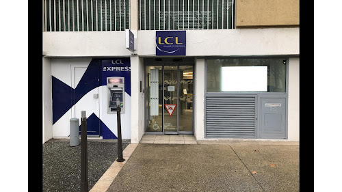 Banque LCL Banque et assurance Nîmes