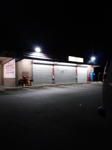 Grocery Store «Sharks Market», reviews and photos, 15221 N 32nd St, Phoenix, AZ 85032, USA