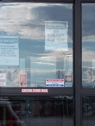 Thrift Store «Goodwill Store & Donation Center», reviews and photos, 1521 Lee St, Des Plaines, IL 60018, USA