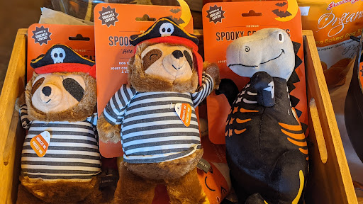 Pet Supply Store «Petapoluza Pet Supply & Grooming», reviews and photos, 114 N 36th St, Seattle, WA 98103, USA