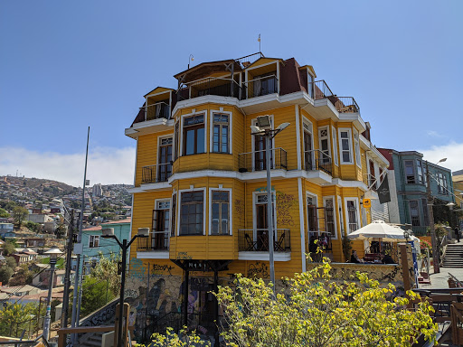 Terraces with views in Valparaiso