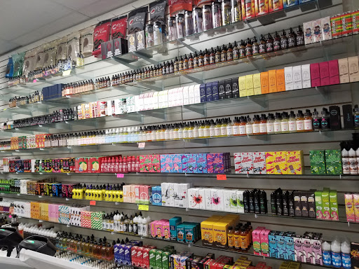 Tobacco Shop «Habits Vape & Smoke shop», reviews and photos, 8391 Folsom Blvd, Sacramento, CA 95826, USA
