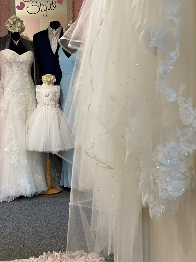 Bridal Shop «A Savvy Bride», reviews and photos, 17700 W Capitol Dr, Brookfield, WI 53045, USA