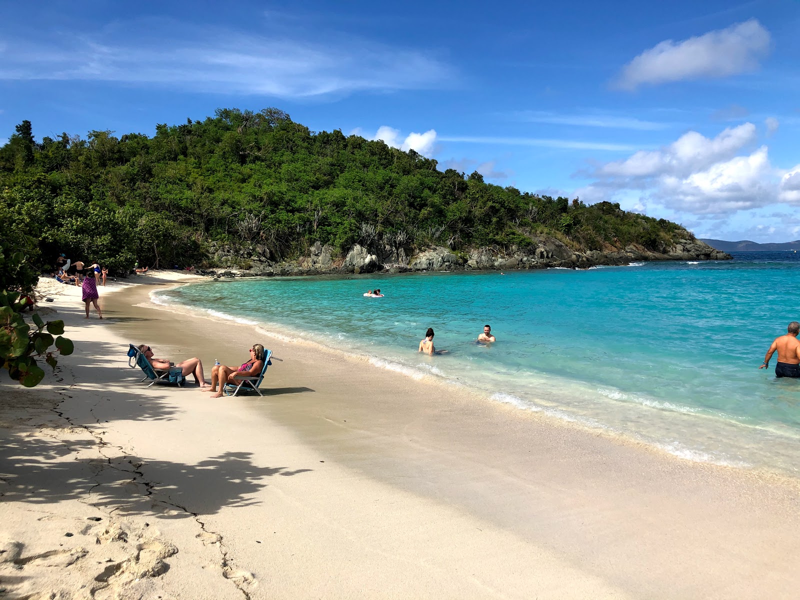 Fotografija Jumbie beach z svetel fin pesek površino