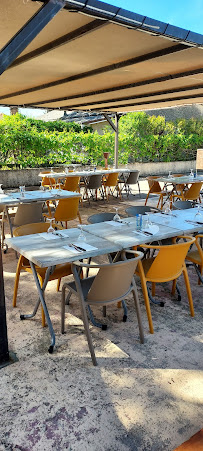 Atmosphère du Bar Restaurant les Pins à Bollène - n°3