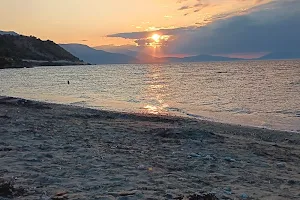 Παραλία Κρυονερίου Ακράτας image