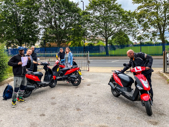 Comments and reviews of A2Z Rider Training CBT/DAS North london