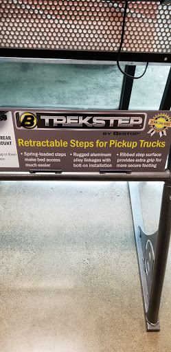 Truck Accessories Store «4 Wheel Parts - Portland - South Tabor», reviews and photos, 2700 SE 82nd Ave, Portland, OR 97266, USA