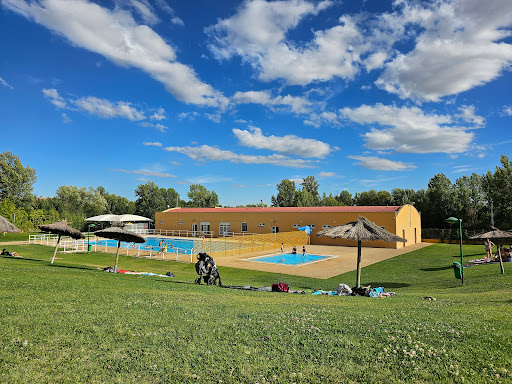 Polideportivo de Valdefresno en Valdefresno, León