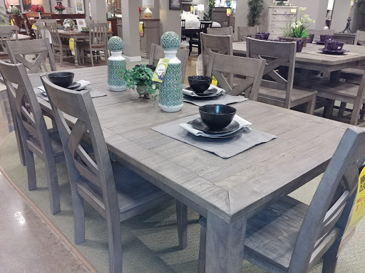 Furniture Store «Pilgrim Furniture & Mattress City Milford», reviews and photos, 1755 Boston Post Rd, Milford, CT 06460, USA