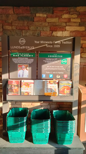 Grocery Store «Lunds & Byerlys Glen Lake Minnetonka», reviews and photos, 14400 Excelsior Blvd, Minnetonka, MN 55345, USA