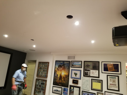 Electrician «Los Angeles Electrician», reviews and photos, 906 N Doheny Dr, West Hollywood, CA 90069, USA