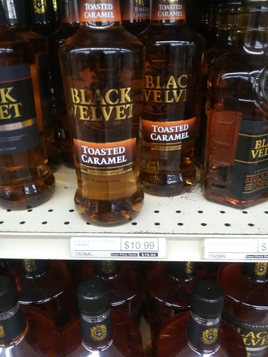 Beer Store «Family Beer & Liquor Store», reviews and photos, 20200 US Rte 20 Frontage Rd, East Dubuque, IL 61025, USA