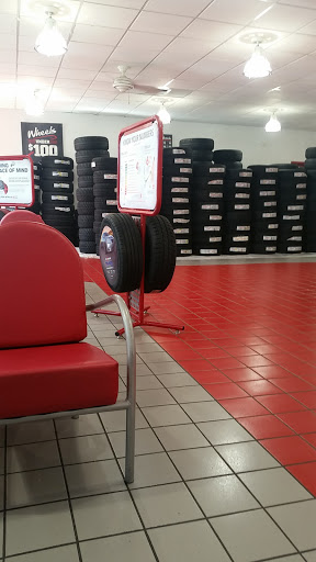 Tire Shop «Discount Tire», reviews and photos, 810 NE Northgate Way, Seattle, WA 98125, USA