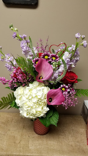 Florist «Country Village Florist and Gifts, Inc.», reviews and photos, 212 E Main St, East Islip, NY 11730, USA