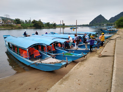 Xuan Son Boat Station