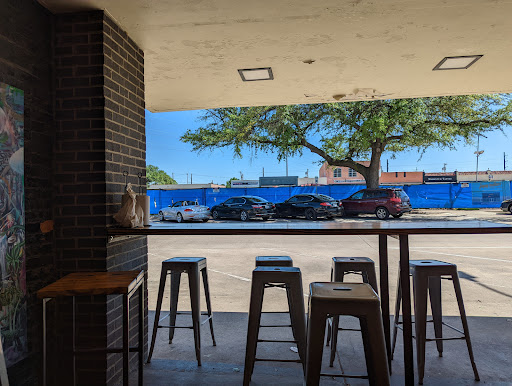 Brewpub «Intrinsic Smokehouse and Brewery», reviews and photos, 509 W State St, Garland, TX 75040, USA