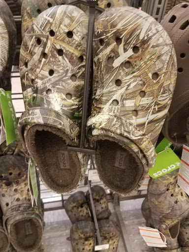 Sporting Goods Store «Academy Sports + Outdoors», reviews and photos, 1414 N Loop 336 W, Conroe, TX 77304, USA