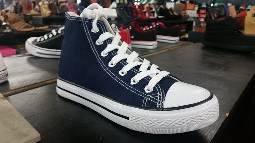 Shoe Store «Footsies Shoe Warehouse», reviews and photos, 1077 Baker St, Costa Mesa, CA 92626, USA