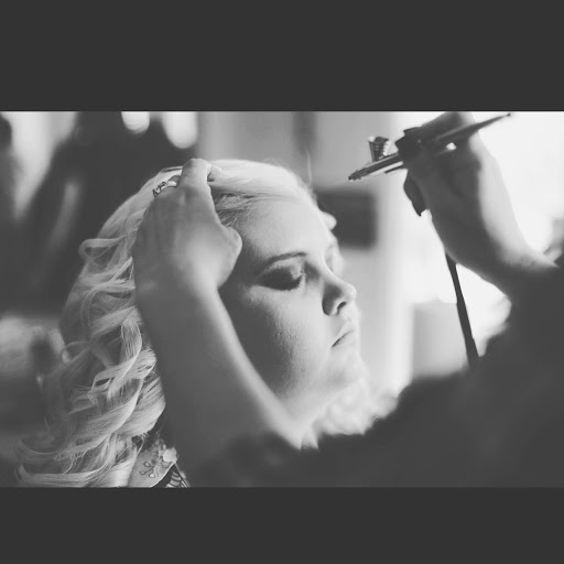 Beauty Salon «Helloo Beautiful Me - Salon & Style», reviews and photos, 402 N Ave E, Humble, TX 77338, USA