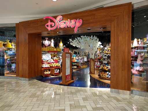 Toy Store «Disney Store», reviews and photos, 1961 Chain Bridge Rd, McLean, VA 22102, USA