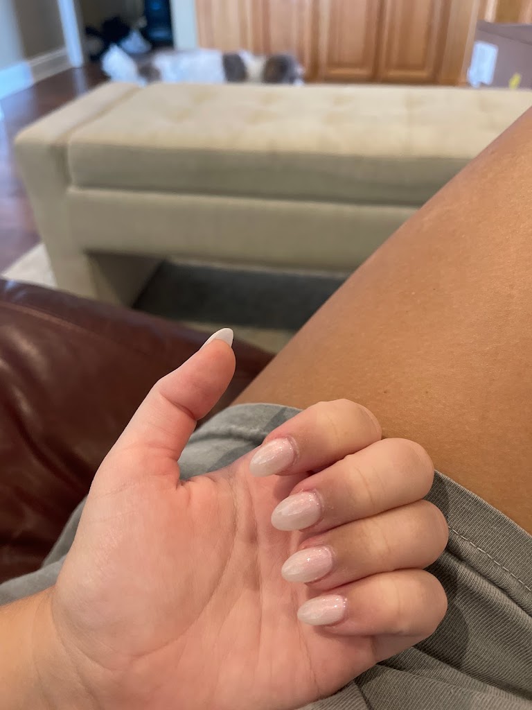 T T Nails & Spa 70785