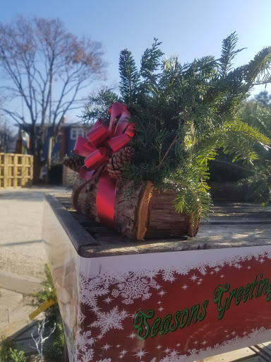 Landscaper «Reynolds Landscaping, Garden Shop & Garden Center», reviews and photos, 201 E Bay Ave, Manahawkin, NJ 08050, USA