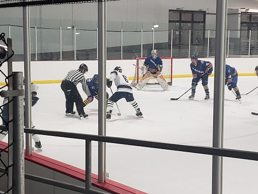 Community Center «Veterans Memorial Community Center», reviews and photos, 8055 Barbara Ave E, Inver Grove Heights, MN 55077, USA