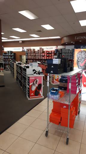 Shoe Store «Famous Footwear», reviews and photos, 9450 W Northern Ave, Glendale, AZ 85305, USA