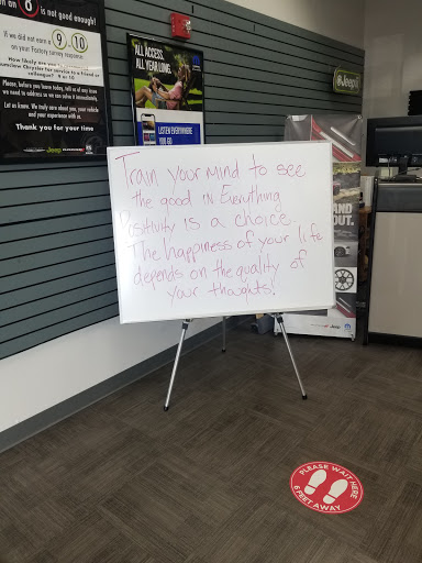 Car Dealer «Enumclaw Chrysler Jeep Dodge», reviews and photos, 726 Roosevelt Ave, Enumclaw, WA 98022, USA