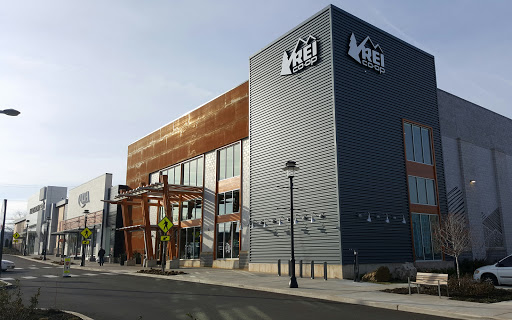 Outdoor Sports Store «REI», reviews and photos, 161 Town Square Pl, King of Prussia, PA 19406, USA