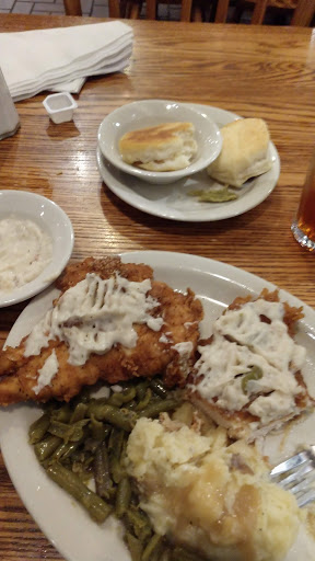 American Restaurant «Cracker Barrel Old Country Store», reviews and photos, 260 Vaughan Ln, Pell City, AL 35125, USA