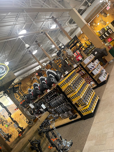 Sporting Goods Store «SCHEELS», reviews and photos, 6503 W 135th St, Overland Park, KS 66223, USA