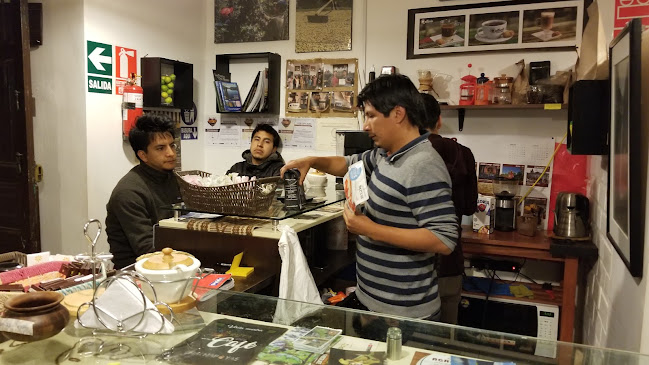 Opiniones de Qallarix Coffee & Market en Celendín - Cafetería