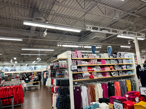 Clothing Store «Gap Outlet», reviews and photos, 1000 PA-611, Tannersville, PA 18372, USA