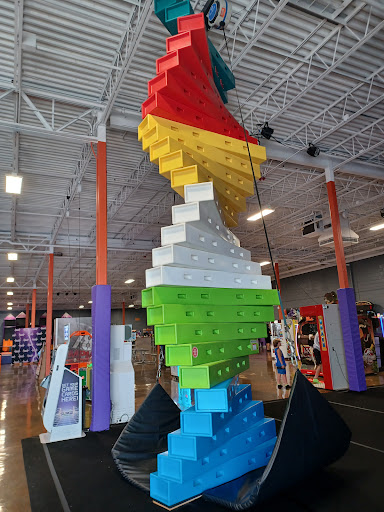 Shopping Mall «Lynnhaven North Shopping Center», reviews and photos, 2720 N Mall Dr, Virginia Beach, VA 23452, USA