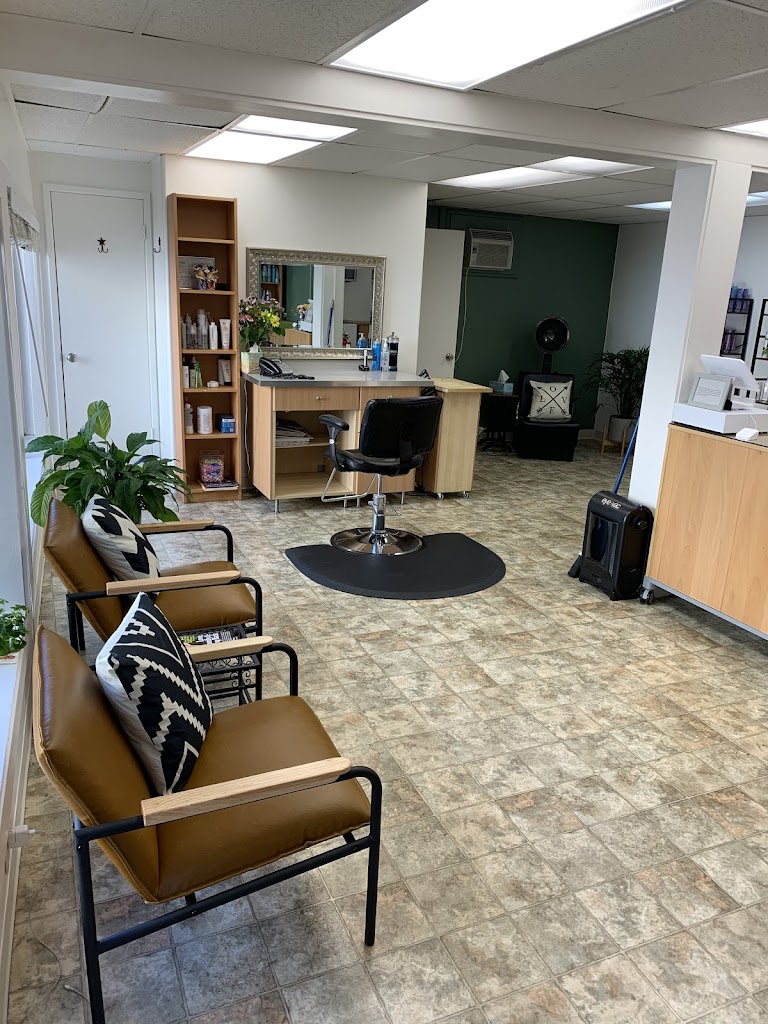 Bank Street Salon 95945