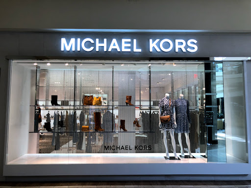 Shopping Mall «The Shops at Chestnut Hill», reviews and photos, 199 Boylston St, Chestnut Hill, MA 02467, USA