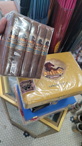 Tobacco Shop «Keep Sake Smoke Shop», reviews and photos, 253 W Yosemite Ave, Manteca, CA 95336, USA