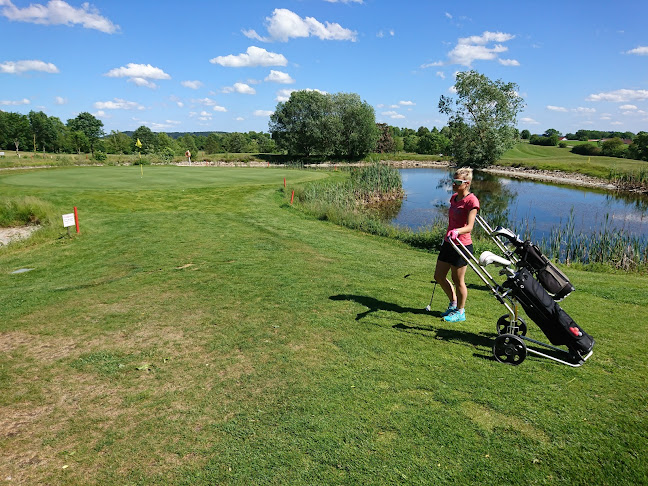 Rezensionen über Jura Golf Akademie - Öffentliche 9-Loch-Golfanlage in Delsberg - Sportstätte