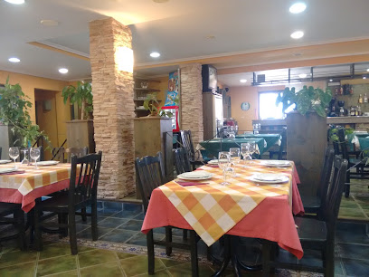Restaurante asador el Malagueño - Camiño do Portal, 5, 36314 Vigo, Pontevedra, Spain