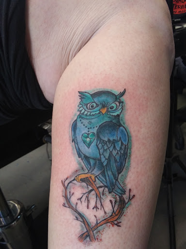 Tattoo Shop «Lucky Gal Tattoo & Piercing», reviews and photos, 1550 N Ankeny Blvd #102, Ankeny, IA 50023, USA