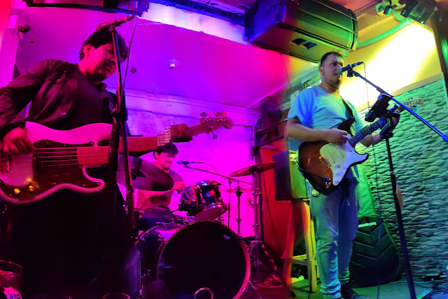 Blackbird Club - Pub