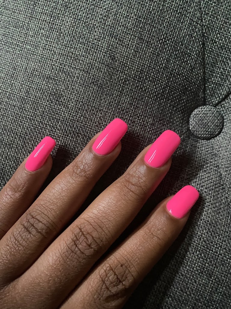 Pretty Nails Salon 19056